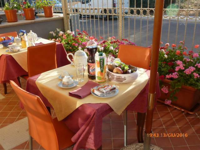 Sogno Di Mare Bed and Breakfast Pula Eksteriør billede
